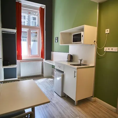 Z40 - Hostaid Budapest